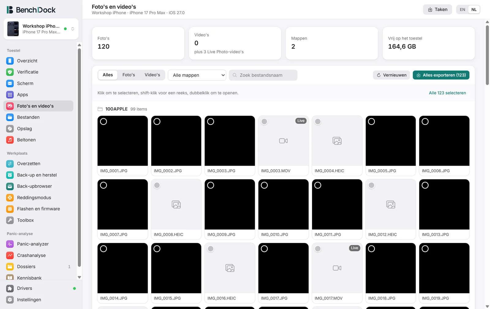 De filmrol van een aangesloten iPhone, gegroepeerd per map