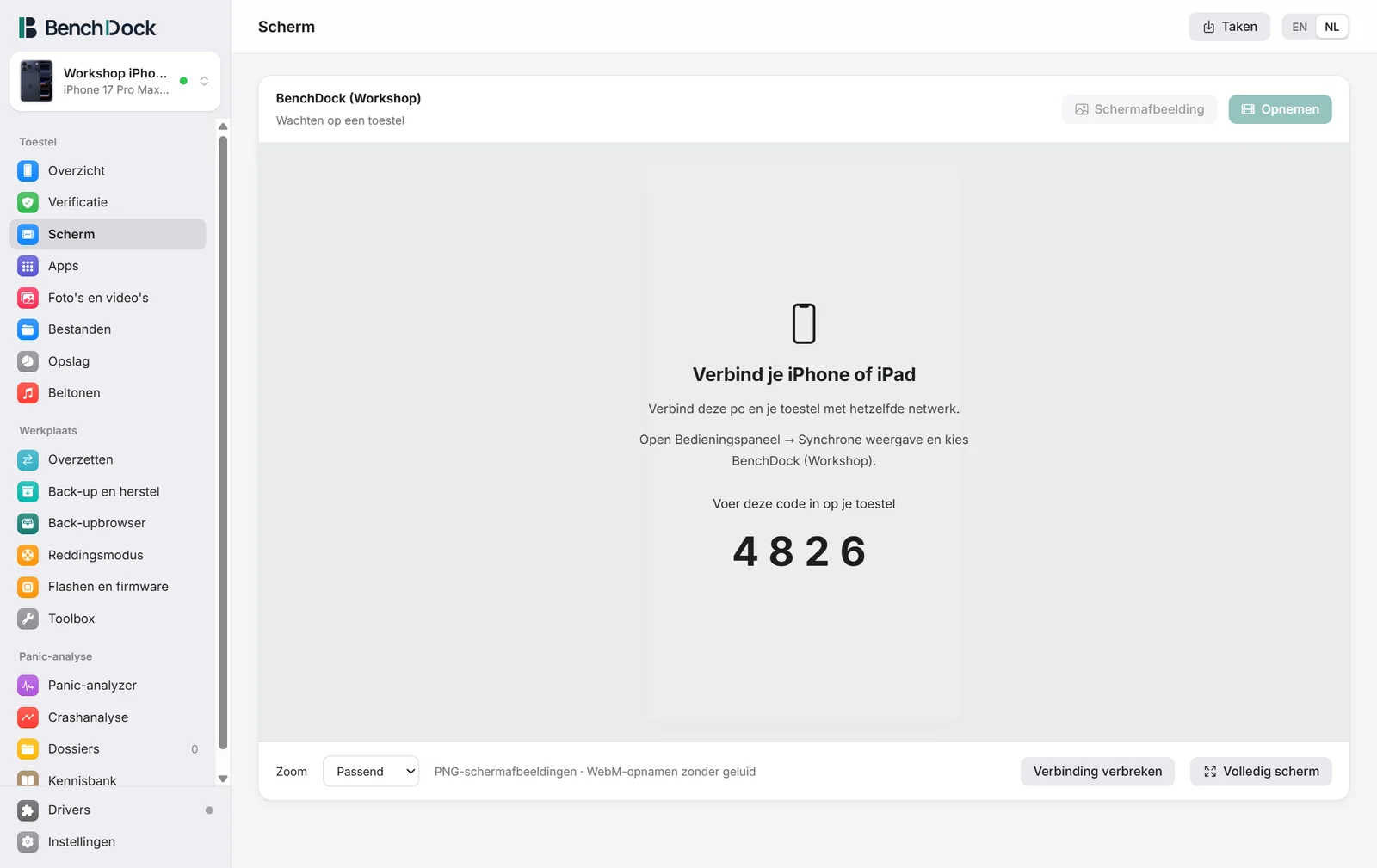 BenchDock wacht op een toestel en toont een viercijferige voorbeeldcode